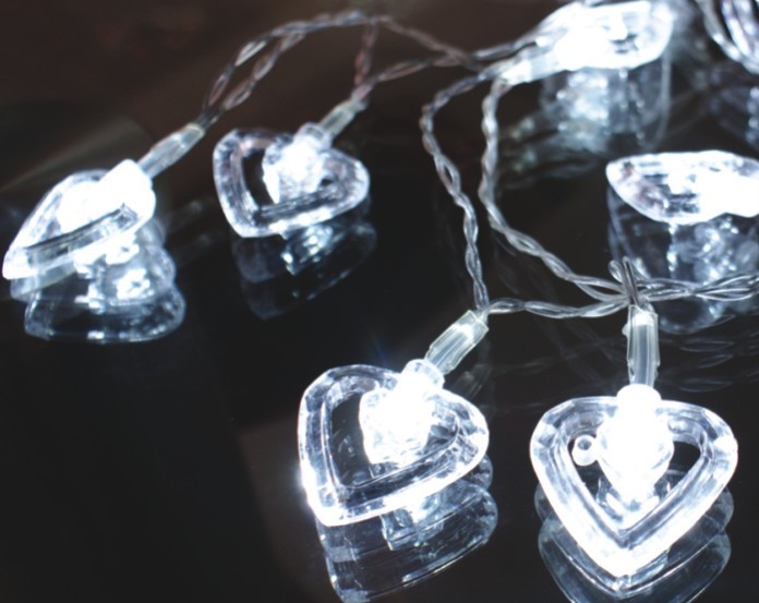  manufactured in China  FY-009-A176 LED CHIRITIMAS LIGHT CHAIN WITH HEART DECORATION  company